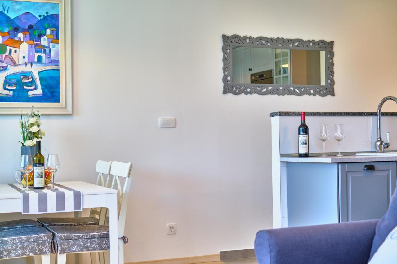 Luxury Seaside Apartment By Litto Split Exterior photo